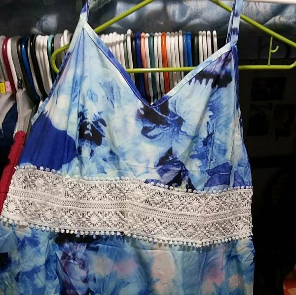 {ON HOLD} NWOT Cute dress